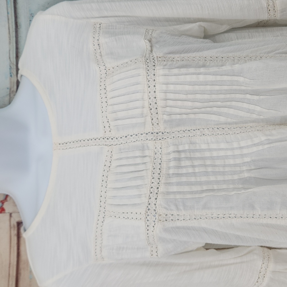 Sundance Peasant Blouse Size M in White Button-up Pleated Front Long Sleeve